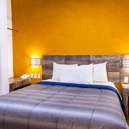 Opportunity Leon Hotel Luaran gambar