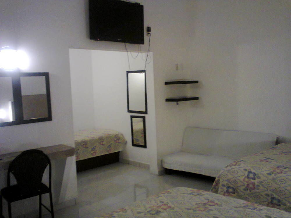 Opportunity Leon Hotel Luaran gambar