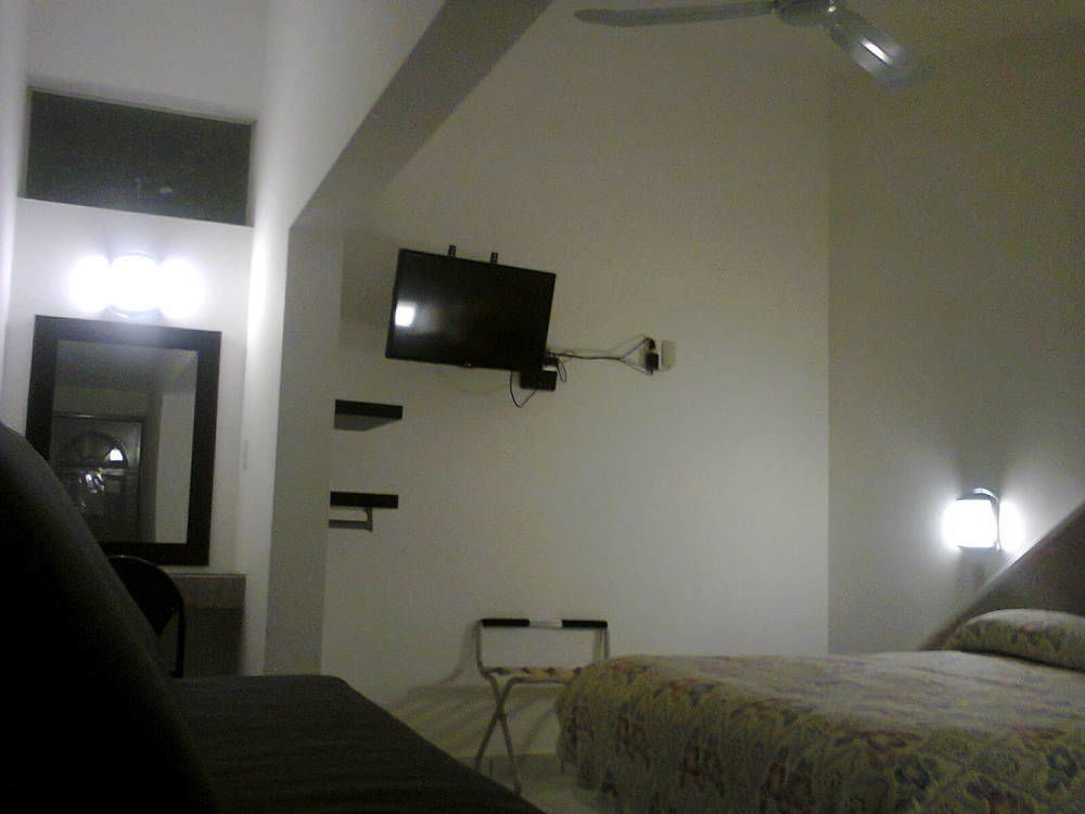 Opportunity Leon Hotel Luaran gambar
