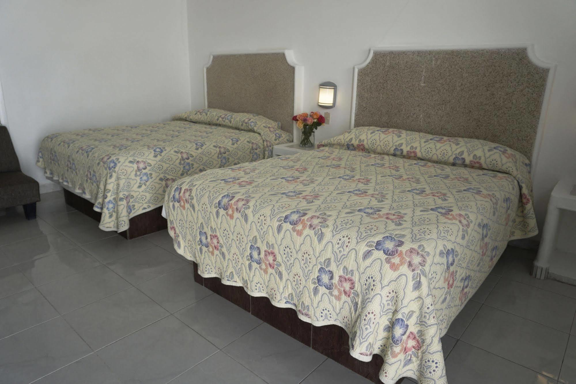 Opportunity Leon Hotel Luaran gambar